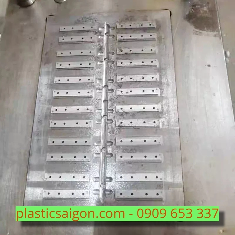 xuong gia cong khuon nhua 1 3822 - Xưởng nhận gia công khuôn làm dao cạo râu giá rẻ số #1